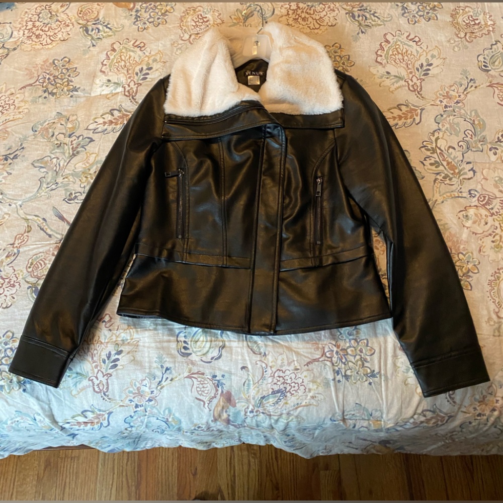 VENUS Black Faux Leather Bomber Jacket with Faux Fur Cream Collar